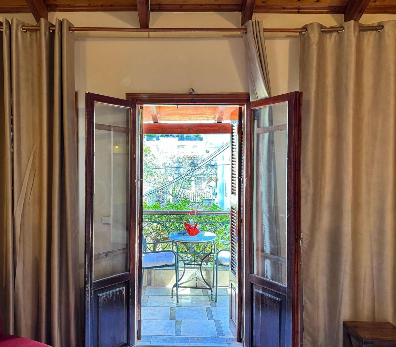 Στούντιο Κέντρου Άνω Πόλης Πάτρας Apartment Exterior foto